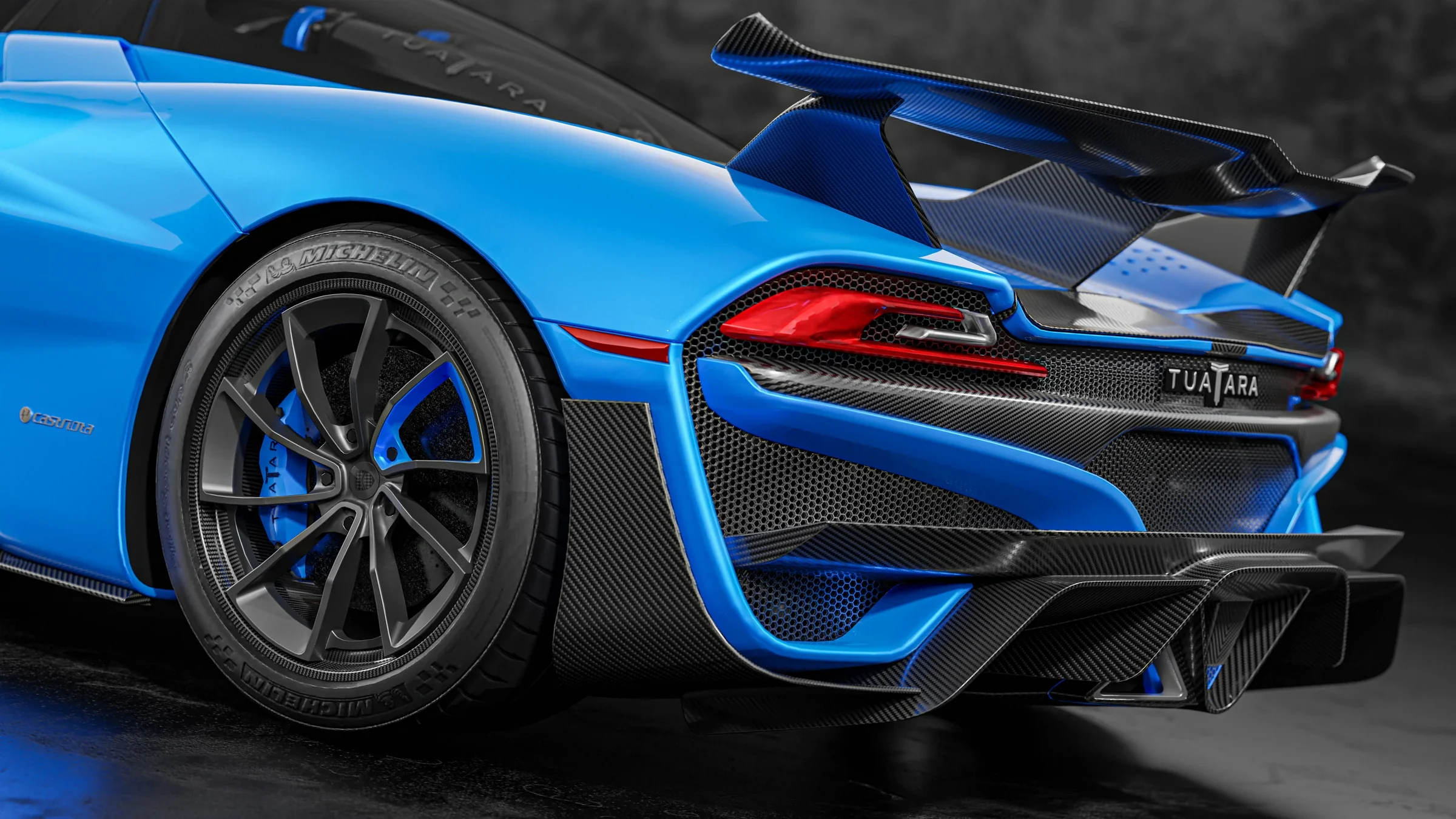 Heckdiffusor und Luftleitelemente des SSC Tuatara Striker